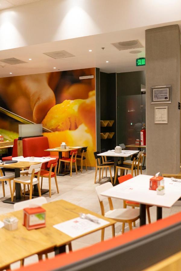 Отель Ibis Керетаро Экстерьер фото