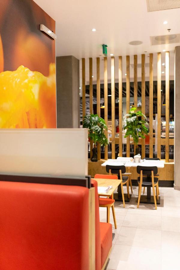 Отель Ibis Керетаро Экстерьер фото