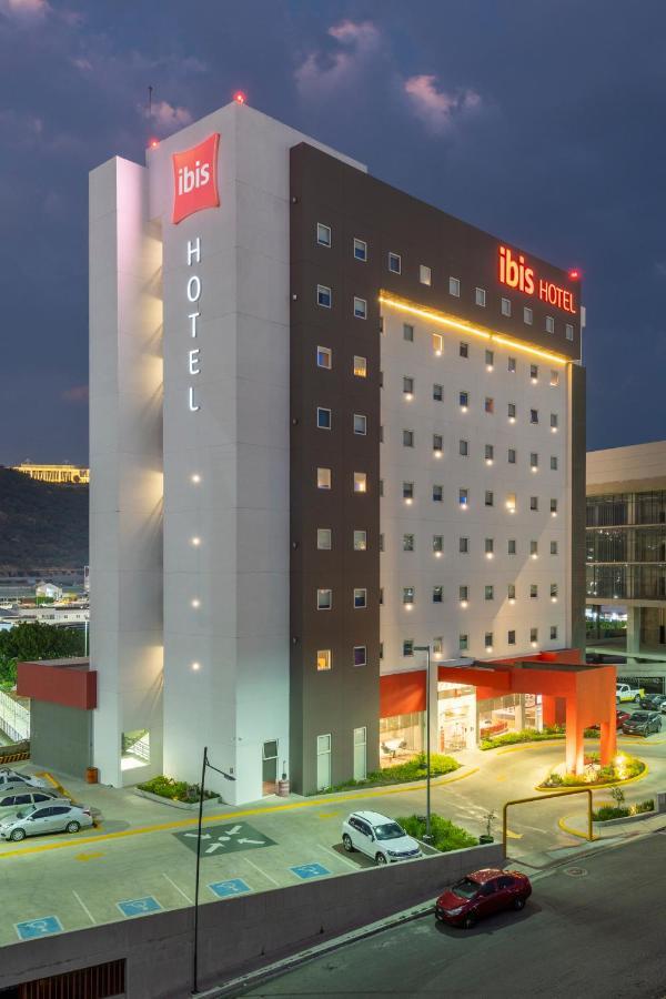 Отель Ibis Керетаро Экстерьер фото