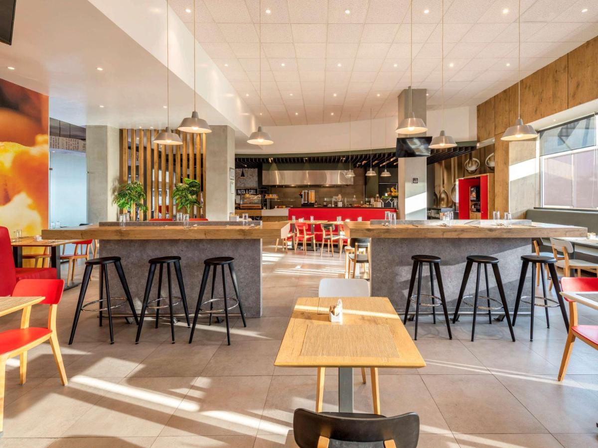 Отель Ibis Керетаро Экстерьер фото