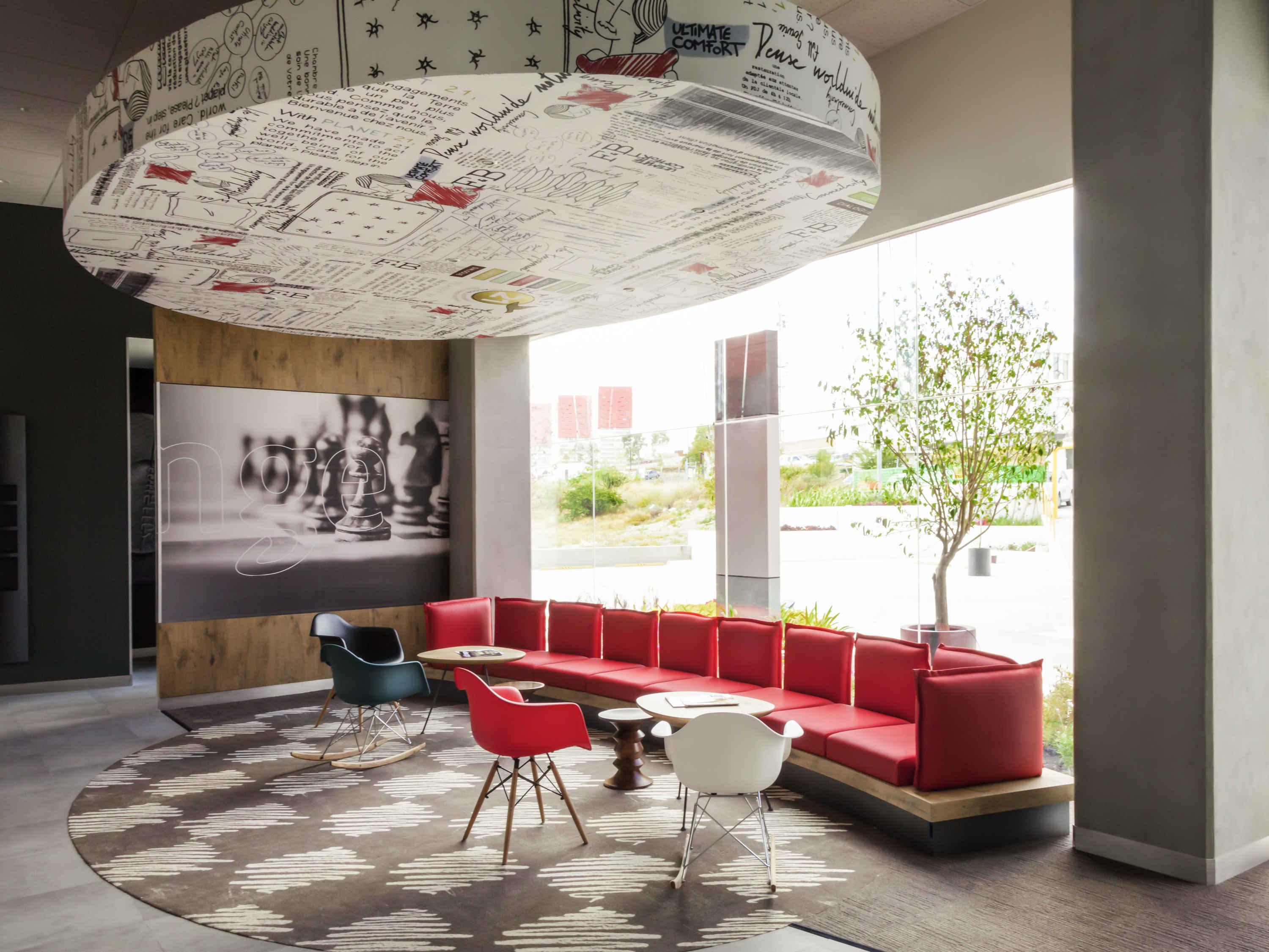 Отель Ibis Керетаро Экстерьер фото