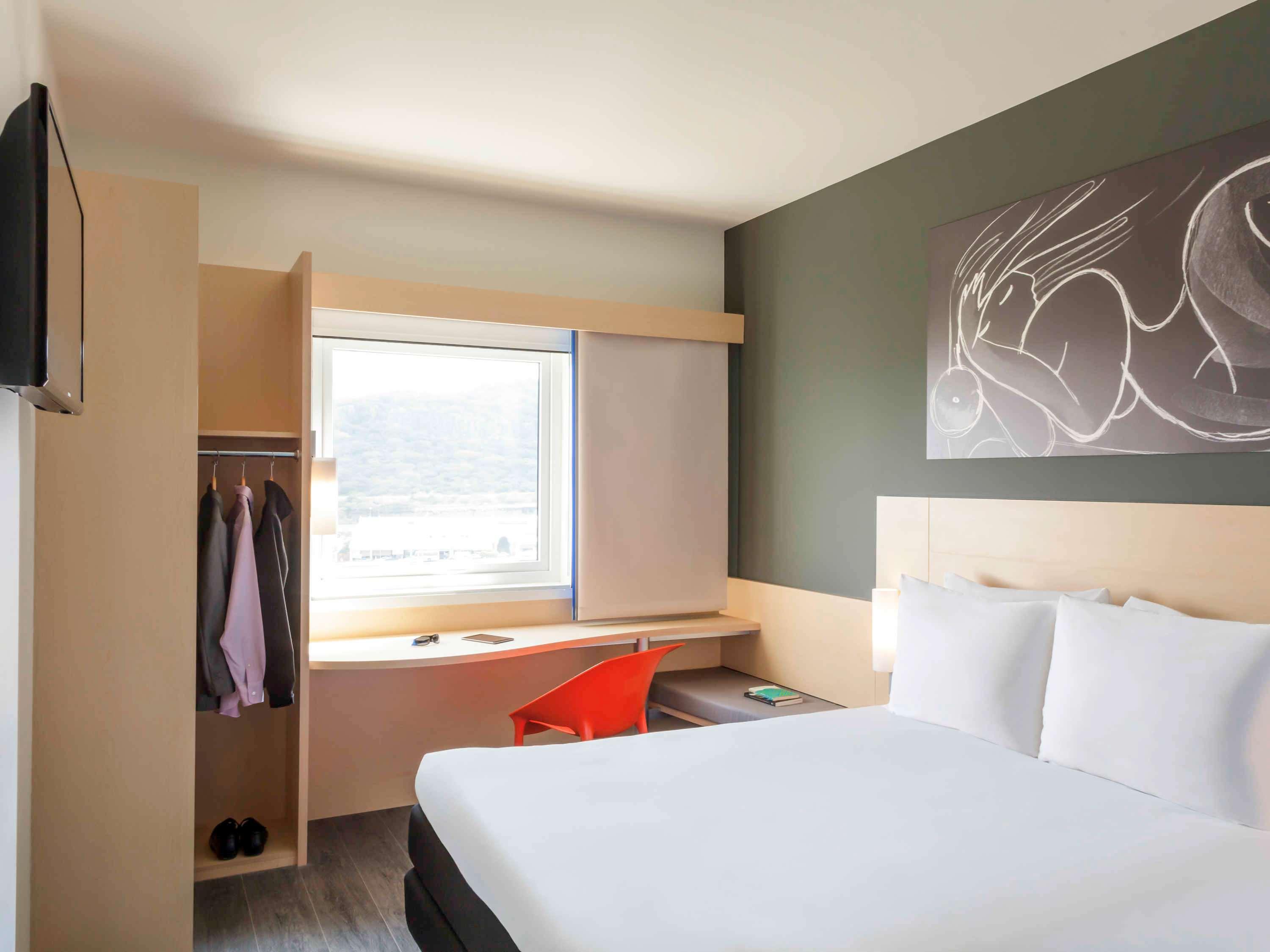 Отель Ibis Керетаро Экстерьер фото