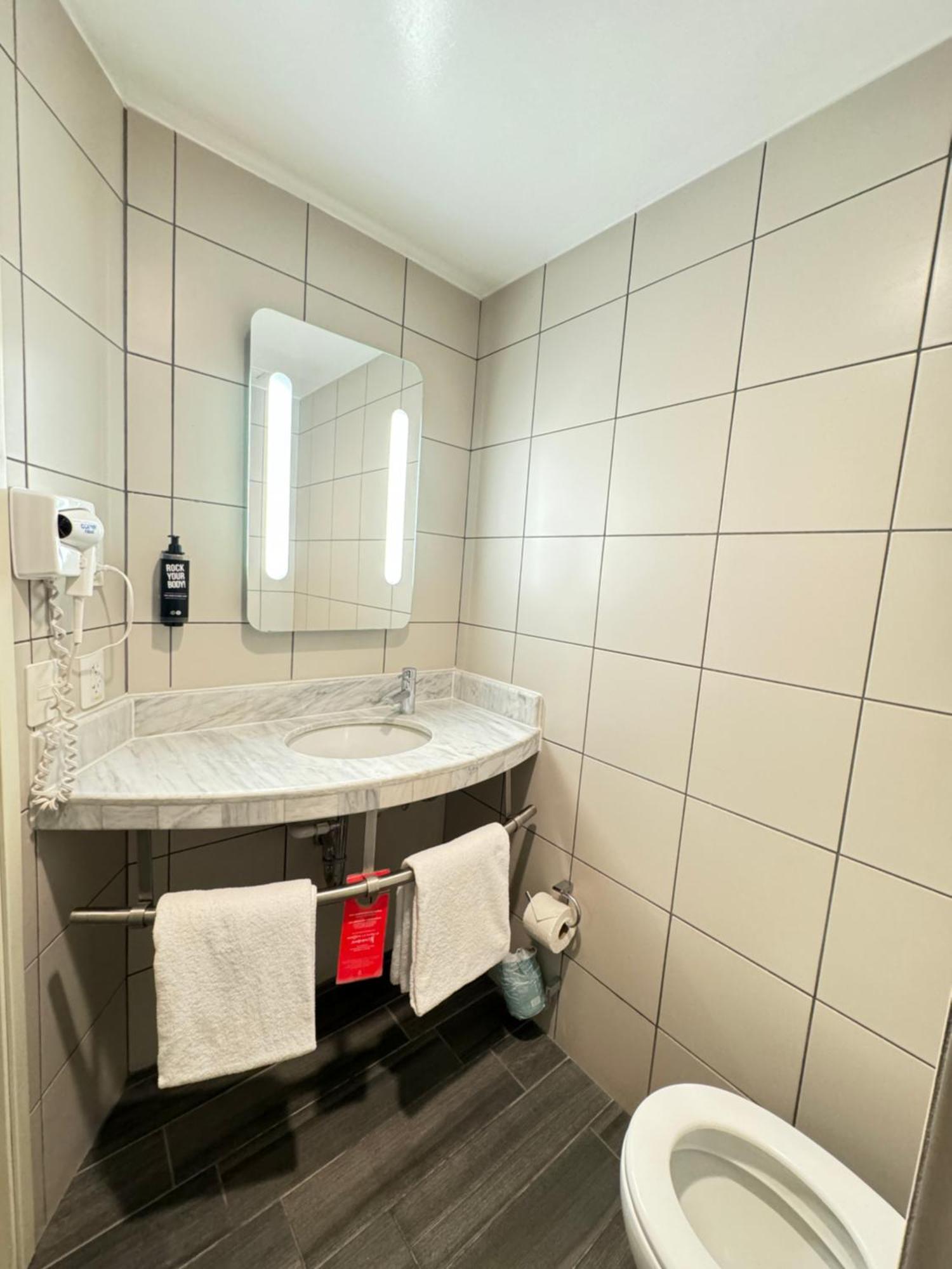 Отель Ibis Керетаро Экстерьер фото