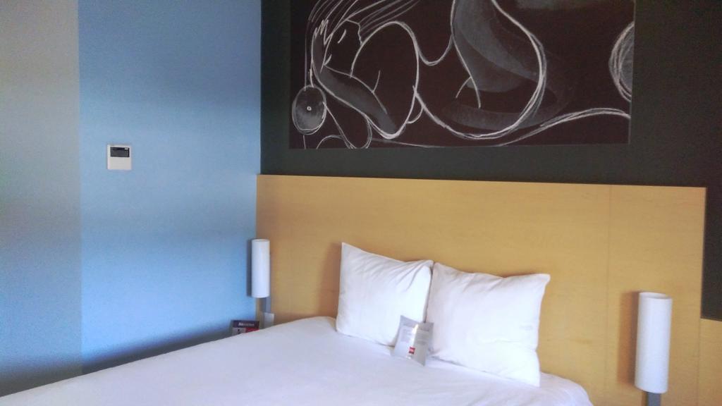 Отель Ibis Керетаро Экстерьер фото